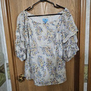 CeCe White Floral Eyelet Top~Ladies Medium